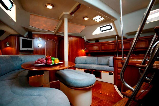 Private Luxury 42ft Sailing with Snorkeling in Los Cabos - Meeting point and practical logistics (no hotel pickup)