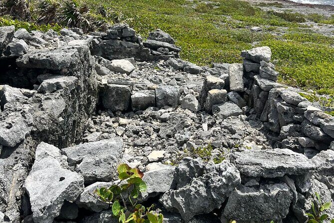 Private Mayan Ruins Tour with Cenote/caves and Mexican Picnic - Lunch and Mexican picnic: the calm middle of the action