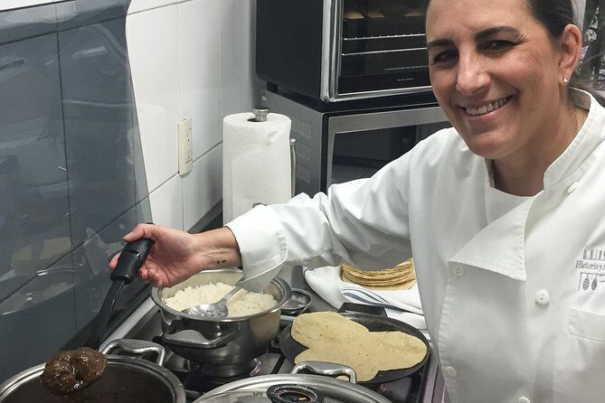 Private Mexican Cooking Class with Gastronomic Historian, Lucia - A realistic plan for your day (so you don’t feel rushed)