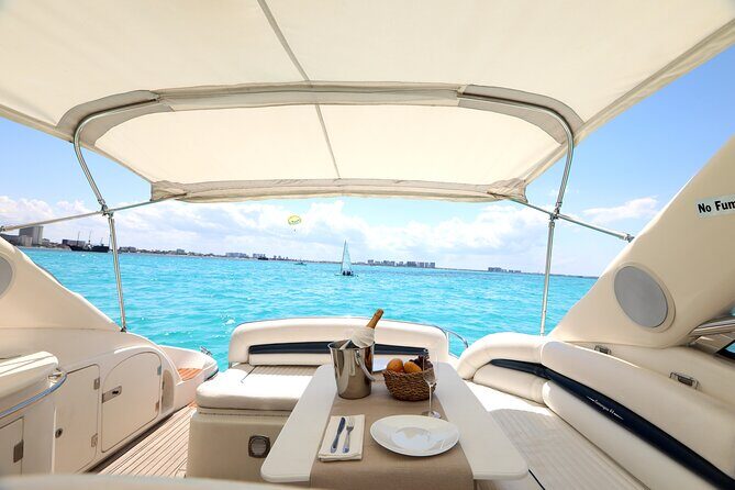 Private Premium Yacht 46FT Rental in Cancún - Sea Conditions and Comfort: Speed, Choppiness, and Smart Planning