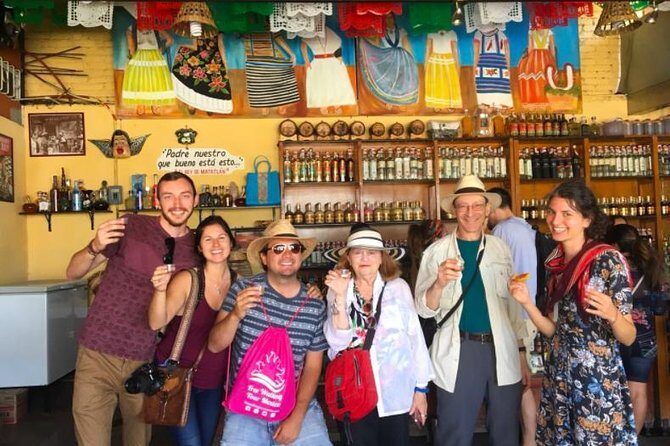Private Professional Tour Guide in Oaxaca 3 hours - Best Rated - Stop 4: Andador de Macedonia Alcala (Shops, Courtyards, and Street Life)