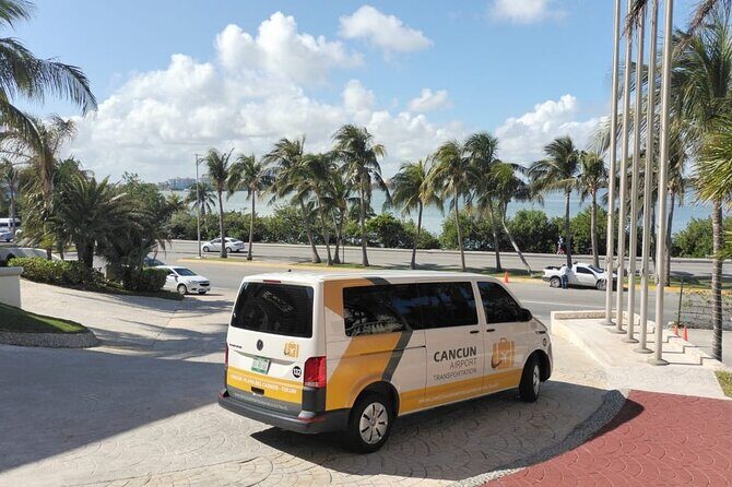 Private Roundtrip Transportation from CUN to Boulevard Kukulcan - Boulevard Kukulcan: Why This Pickup Area Matters