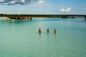 Private Sailing Adventure in Bacalar - Cenote Negro: seeing roots and water as one system