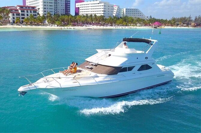 Private SeaRay 47ft Yacht Rental Cancun 23P6 - Crew on Board: Safety, Help, and the Small Things