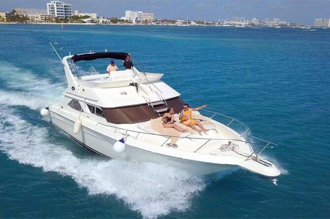 Private SeaRay 47ft Yacht Rental Cancun 23P6 - What’s Included (and What You’ll Pay For Anyway)