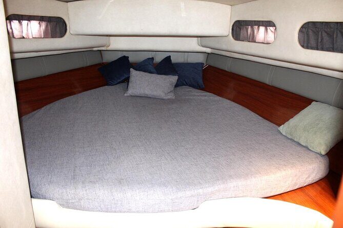 Private SeaRay 47ft Yacht Rental Cancun 23P6 - Price and Value: $260 Per Group Changes the Math