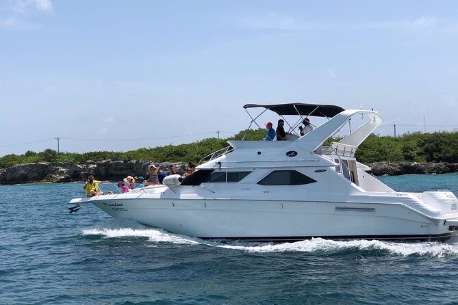 Private SeaRay 47ft Yacht Rental Cancun 23P6 - Planning Your Snorkel Day Like a Pro (Without Stress)