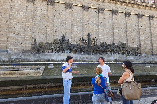 Private Street Food Tour and City Tour Guadalajara - Best Rated - Where You Start: Plaza de Armas and the Easy Kickoff