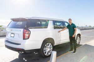 Private SUV Round-Trip from Airport to Hotels in the Corridor - Finding Your Driver Quickly at SJD (Umbrella #5)