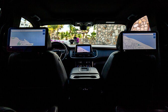 Private SUV Round-Trip from Airport to Hotels in the Corridor - Smart Tips to Make the Pickup Go Smoothly