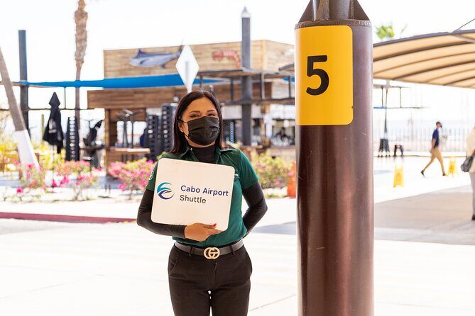 Private SUV RoundTrip from Airport to Hotels in San Jose del Cabo - Finding Your Driver Fast: Umbrella #5 at SJD