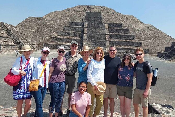 Private & Tailor Made Tour to Teotihuacan Pyramids! - Stop 1: Palacio de Quetzalpapálotl and the “read the stones” moment