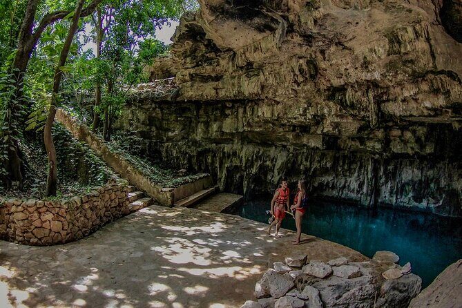 Private Tour Cenotes of Mucuyche & Santa Barbara in one day - Lunch at Santa Bárbara: you get a break, but you pay for it