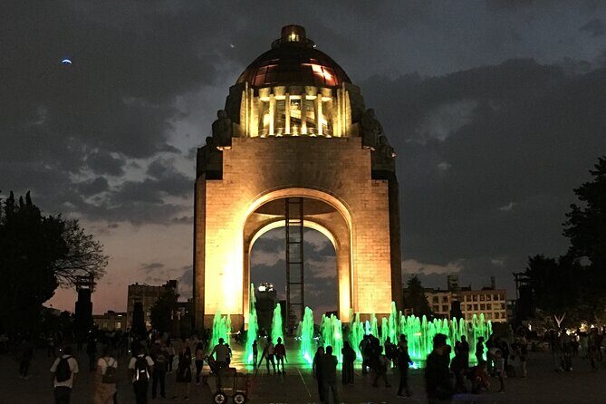 PRIVATE Tour Downtown & Anthropology Museum & Chapultepec Castle - Metropolitan Cathedral: Aztec roots under five centuries of church and art