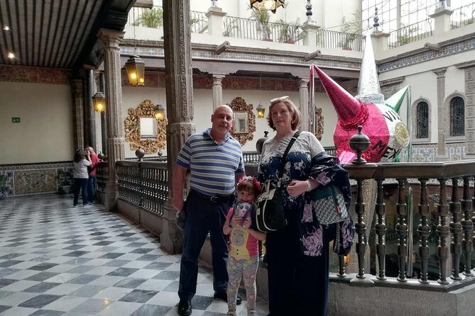 Private Tour of Mexico City with Anthropology - Catedral Metropolitana: quick visit, big visual payoff