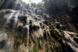 Private Tour of Tolantongo Grottoes with Transportation from CDMX - Stop 1: Pozas de Las Grutas Tolantongo Thermal Pools and the Suspension Bridge