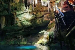 Private Tour of Uxmal and Cenote Hacienda Mucuyche 2 cenotes - Uxmal in the Morning: What the Guide Helps You See