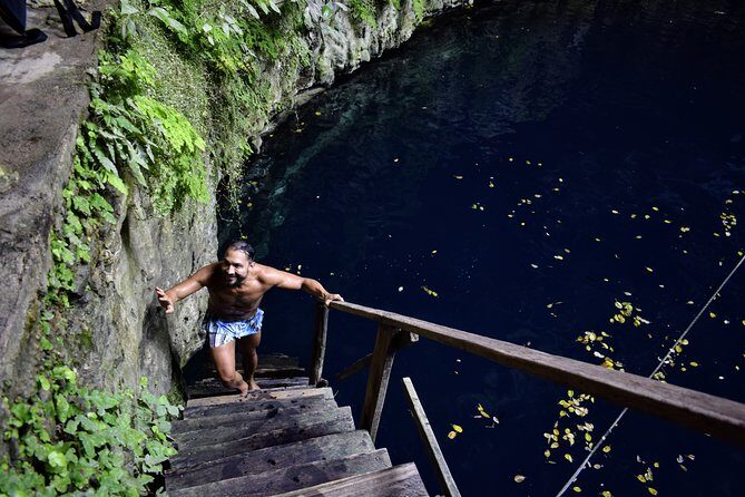 Private Tour - The best Cenotes in Yucatan - Suytun & Oxman - Suytun Cenote: The Platform Stop That Looks Like a Postcard