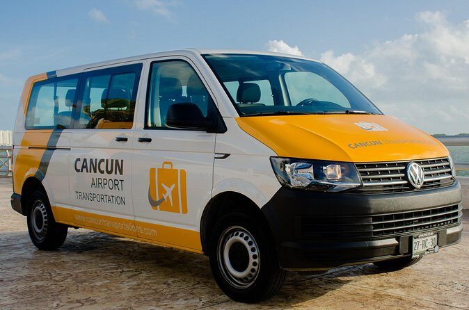 Private Transfer from Cancun Airport to Boulevard Kukulcan - Nichupte Lagoon views and the real-world timing (15 to 30 minutes)