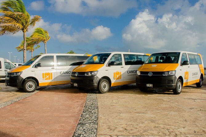 Private Transfer from Cancun Airport to Boulevard Kukulcan - What the ride feels like: modern air-conditioning and group size