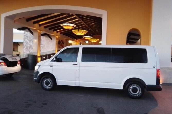 Private Transfer from Cancun Airport to Cancun Hotels 1-7 People - Private Cancun airport-to-hotel transfer, minus the guesswork