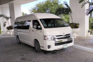 Private Transfer from Cancun Airport to Cancun Hotels 1-7 People - Finding your driver at Cancun Airport (Terminal 2, 3, and 4)