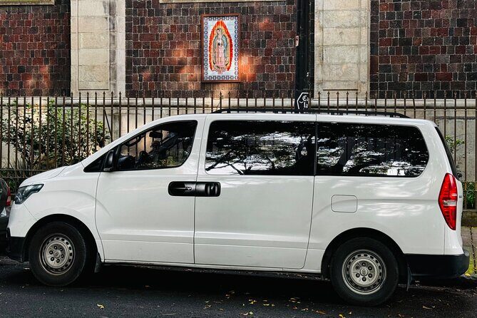 Private Transfer from the Airport to Hotels in Mexico City - Price and Value: $89.60 per Group (Up to 3)