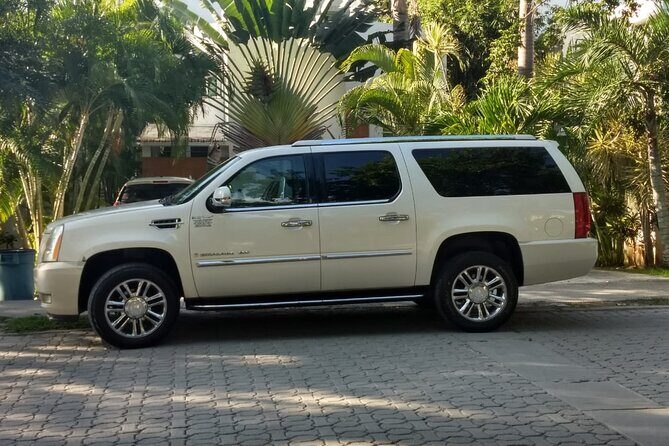 Private Transportation by SUV from the Airport to Cancun Hotel Zone - Finding Your Driver Fast: Signs, Phones, and Hot-Terminal Reality