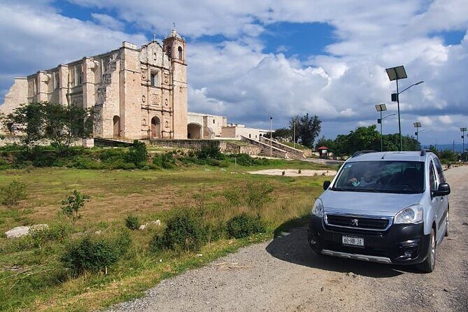 Private Transportation from Oaxaca Airport to Hotel - Flexibility when flights run late (and when you need an extra stop)