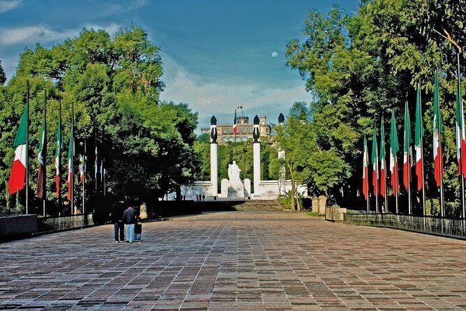 Private Walking Tour Anthropology Museum & Chapultepec Castle - National Museum of Anthropology: fast focus on Teotihuacan, Mexica, and Mayan worlds