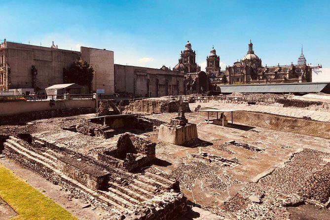 Private Walking Tour Gems of the Historic Center of Mexico City - Iturbide Palace and La Profesa: Baroque style you can actually see