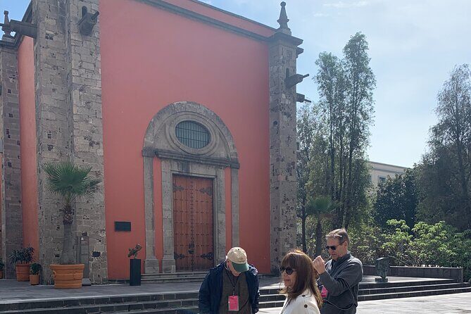 Private Walking Tour Gems of the Historic Center of Mexico City - House of Tiles and San Francisco remains: beauty in the corners