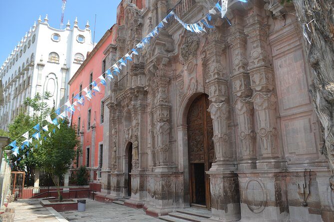 Private walking tour in Guanajuato (available from 1 person) - Stop 3: Alhóndiga de Granaditas exterior and the Revolution brewing nearby
