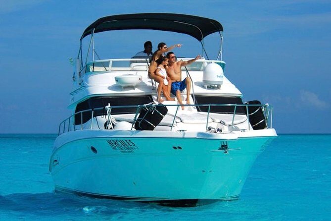Private Yacht - 46 ft SeaRay Cancun Bay Snorkel 23P4 - Crew names you might meet (and what to expect from them)