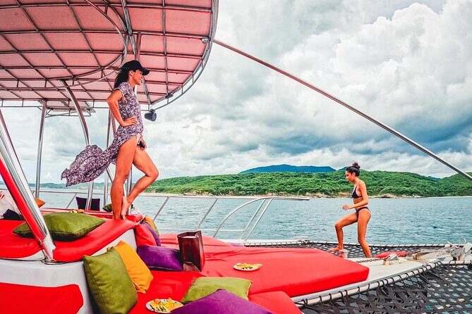 Private Yacht Charter ChicaFUN 3 Waterslides All Inclusive - Who this charter is best for (and who should think twice)