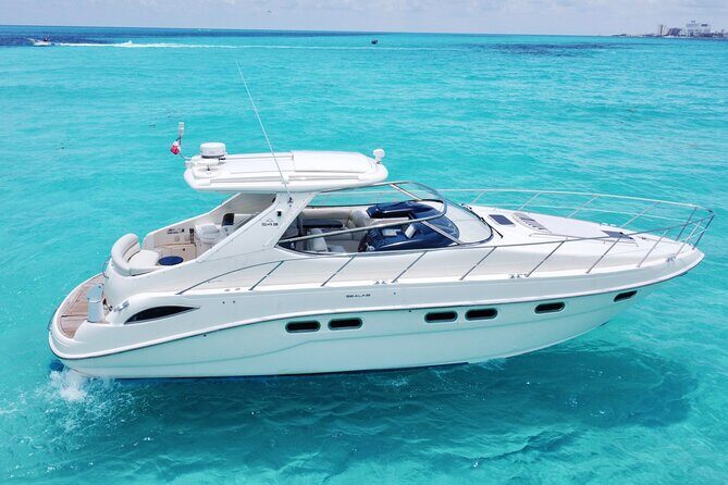Private Yacht Rental in Cancun - Included drinks and brunch: what you get, and what it changes