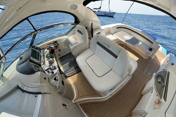 Private Yacht Sea Ray all-inclusive charter in Cabo - Stop 2: Medano Beach Chill Time With Open Bar Snacks