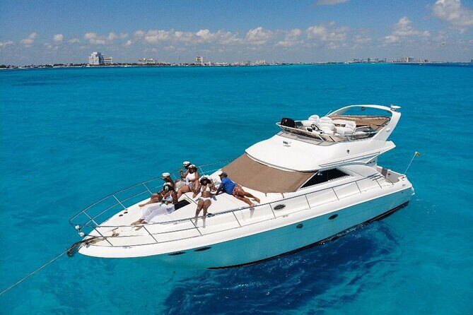 Private Yacht SeaRay 46ft Cancun 25P17 - How a private SeaRay charter changes your Cancun day