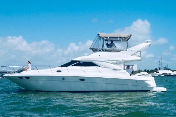 Private Yacht SeaRay 46ft Cancun 25P17 - Price and value: $370 per group plus the dock fee