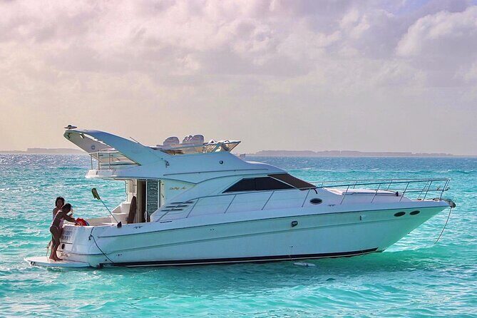 Private Yacht SeaRay 46ft Cancun 25P17 - 2 hours vs 4 hours: which option fits your wishlist