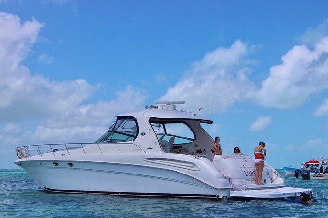 Private Yacht SEARAY SUNDANCER 60ft up to 20 pax 23P1 - Meeting at Calle Sunset Marina: quick boarding and what to do when you arrive