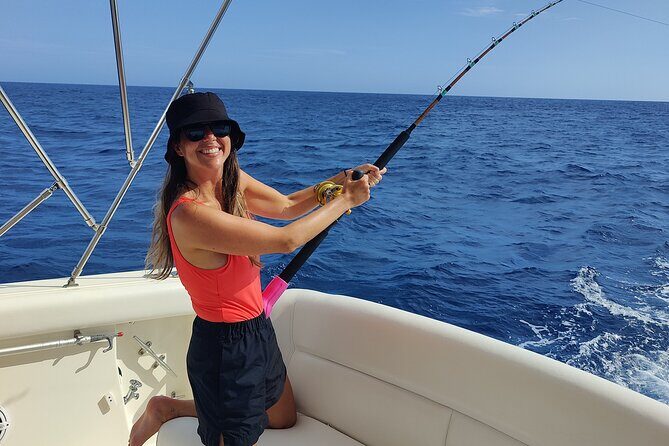 Private Yacht Ultimate Fishing and Snorkeling Adventure - 6 Hours - El Arco sea lions plus photo time: the first big wow