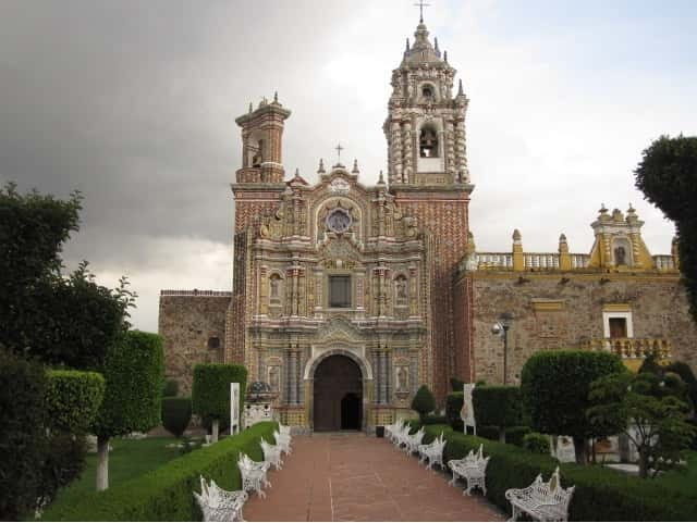 Puebla: Cholula Magical Town Tour by Double-Decker Bus - Tonanzintla and Acatepec: Mexican Baroque interiors that reward patience