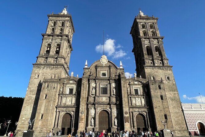 Puebla, Cholula & Tonantzintla Day Tour - Stop 3: Cholula on foot for about two hours—get the feel of town life