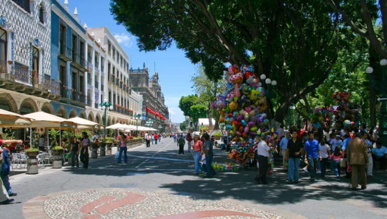 Puebla Sightseeing Tour by Double-Decker Tram - Boarding the Yellow Tram at the Zócalo (and Why It Matters)