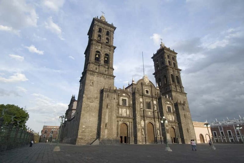 Puebla Sightseeing Tour by Double-Decker Tram - Recorded Audio vs. Live Guide: The Trade-Off You Should Expect