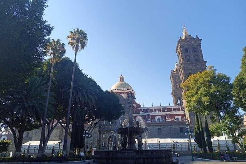 Puebla: Walking Tour of Puebla City - Arte Garden and Photo Stops That Actually Add Character