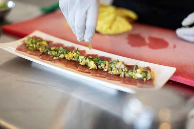 Puerta Vallarta: Seafood Lover's Food Tour - Market, pier, and Muertos Beach: the route behind the menu