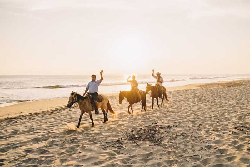 Puerto Escondido: Sunset Horse Back Riding Tour - What to pack, what to leave behind, and who should skip this tour