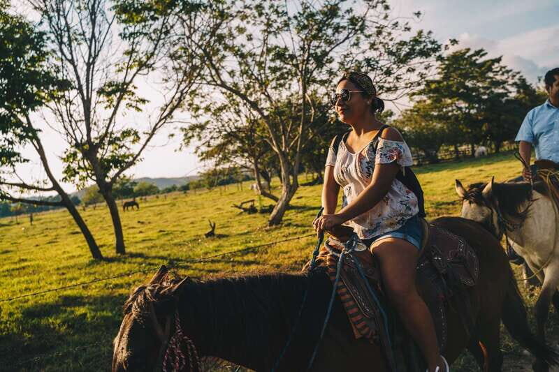 Puerto Escondido: Sunset Horse Back Riding Tour - Should you book this sunset horse tour in Puerto Escondido?